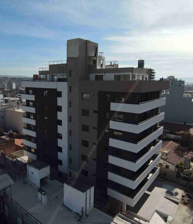 VENTA DE EXCELENTE CALIDAD, GRAN OPORTUNIDAD DE INVERSIÓN EN VILLA CARLOS PAZ, TORRE TATIANA.