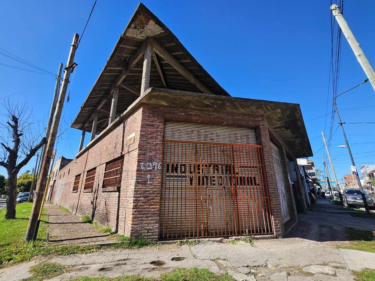 VENTA GALPÓN - LOCAL FRENTE - PABLO PODESTÁ