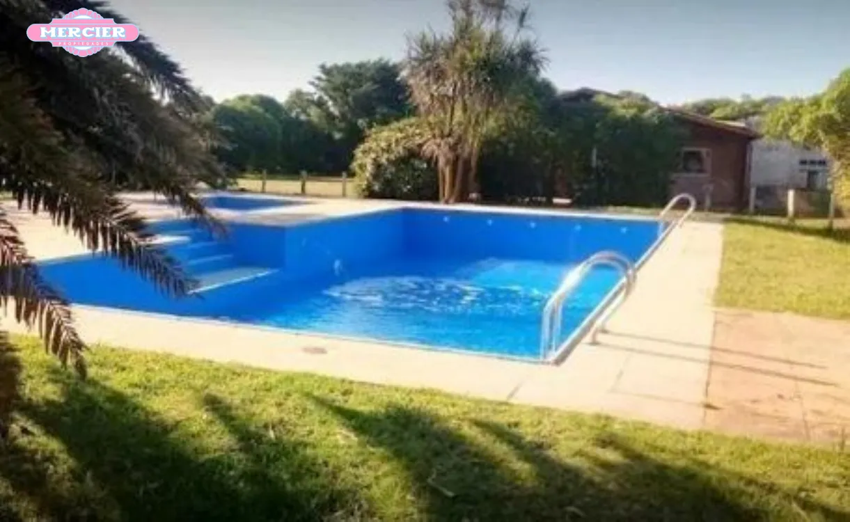 Casa en Alquiler Temporario Golf Club de Miramar. Estado Excelente. 4 Habitaciones. 3 Baños. Temporada Verano 2025