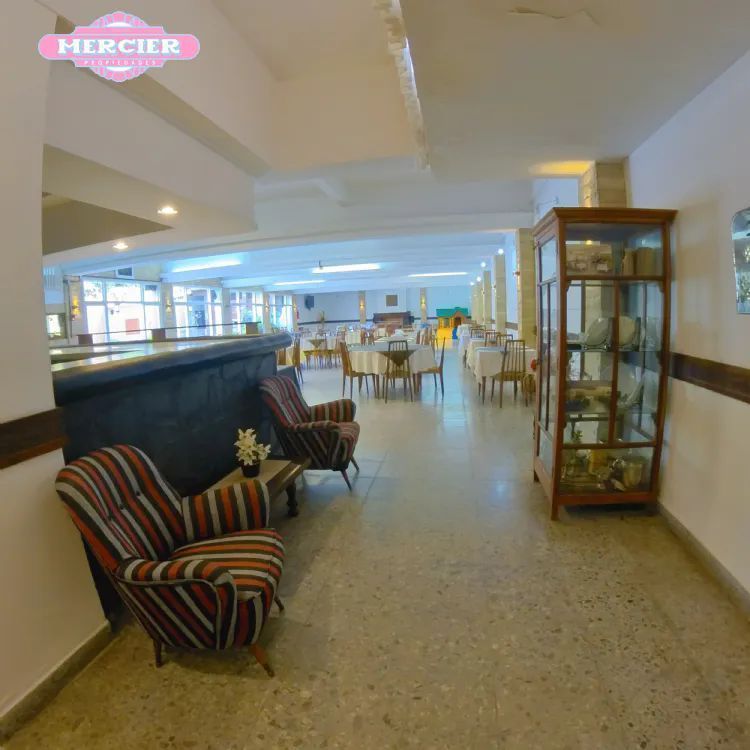 Hotel u Hostería en Venta Zona II de Miramar. Estado Muy Bueno. 20 Habitaciones. 23 Baños. Apto Crédito