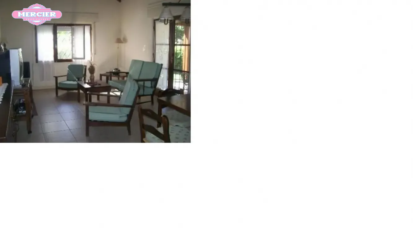 Chalet en Venta Zona I de Miramar. Estado Muy Bueno. 3 Habitaciones. 3 Baños. Apto Crédito
