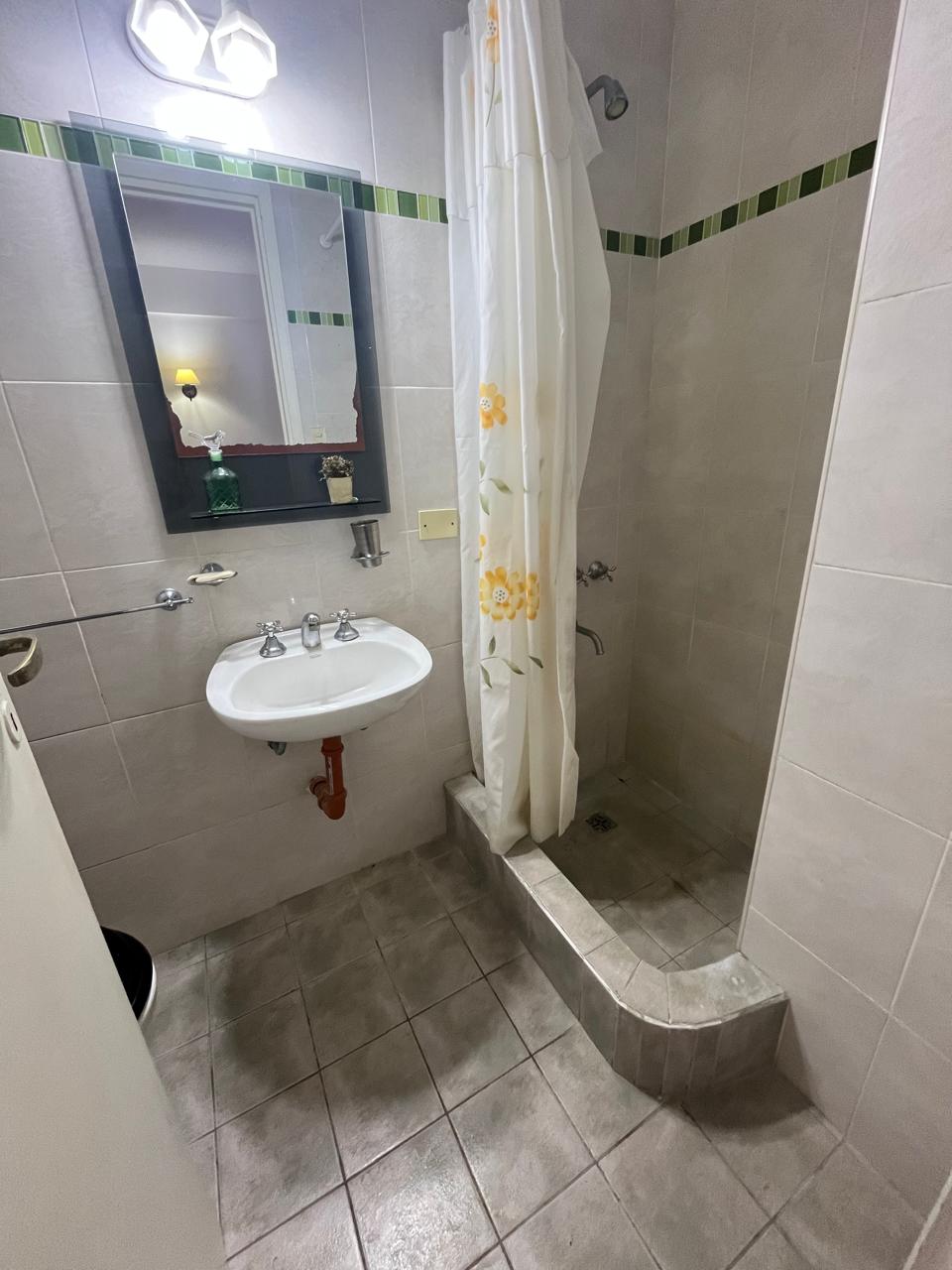 Departamento en Venta Zona I de Miramar. Estado Muy Bueno. 1 Baño. Apto Crédito