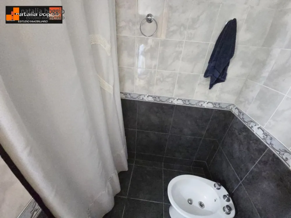 Departamento en Alquiler Temporario Zona II de Miramar. Estado Bueno. 1 Habitación. 1 Baño. Temporada Verano 2025