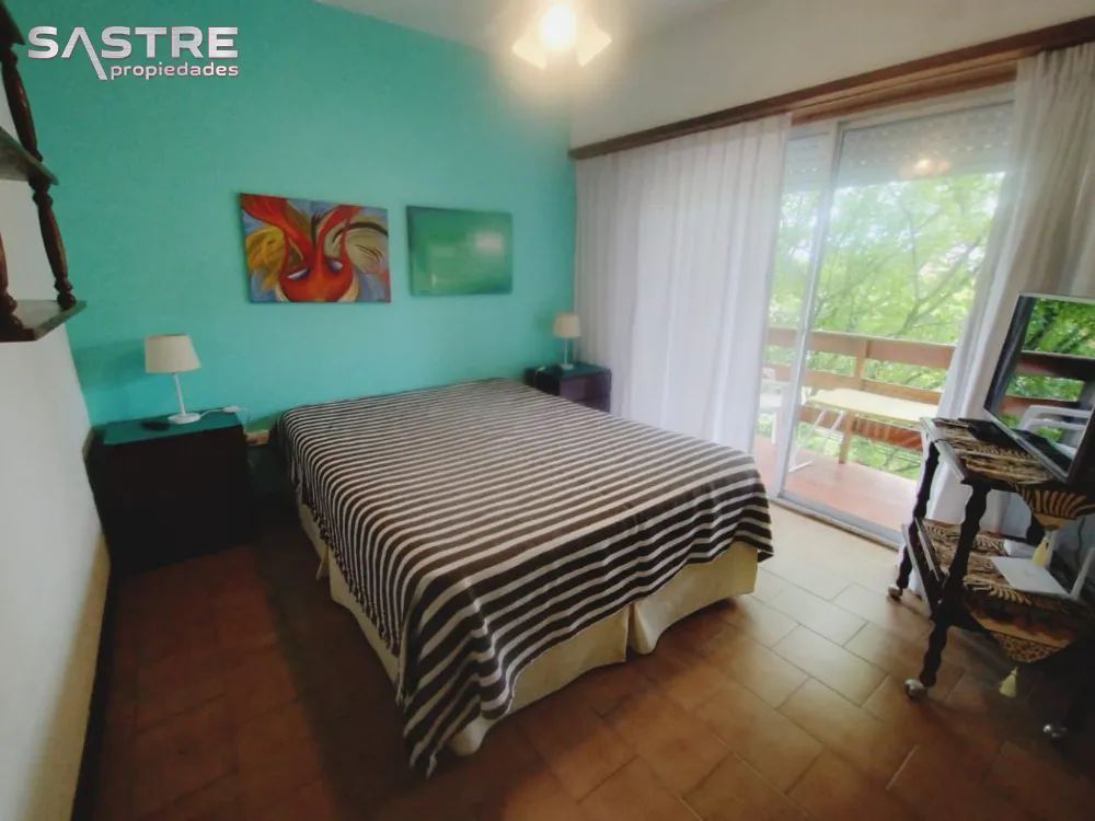 Departamento en Alquiler Temporario Zona I de Miramar. Estado Excelente. 2 Habitaciones. 1 Baño. Temporada Verano 2025