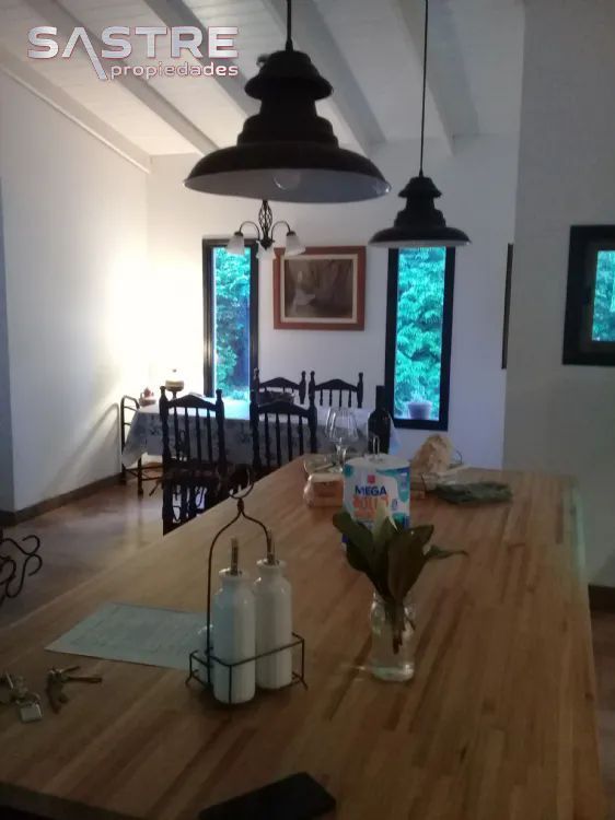 Casa en Alquiler Temporario Las Lomas de Miramar. Estado Muy Bueno. 2 Habitaciones. 2 Baños. Temporada Verano 2025