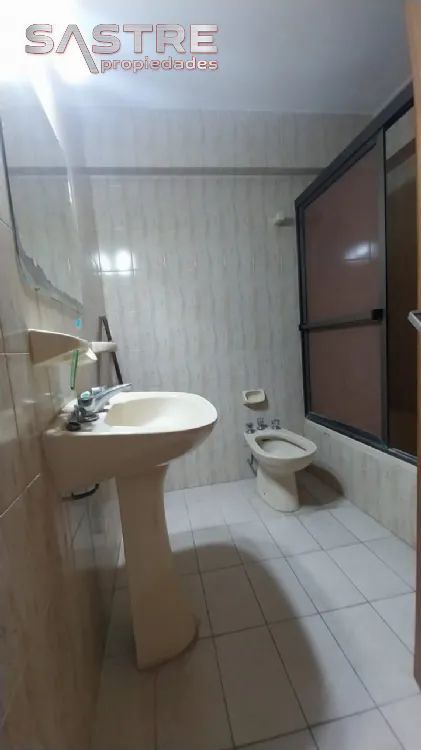 Departamento en Venta Zona I de Miramar. Estado Muy Bueno. 3 Habitaciones. 2 Baños.