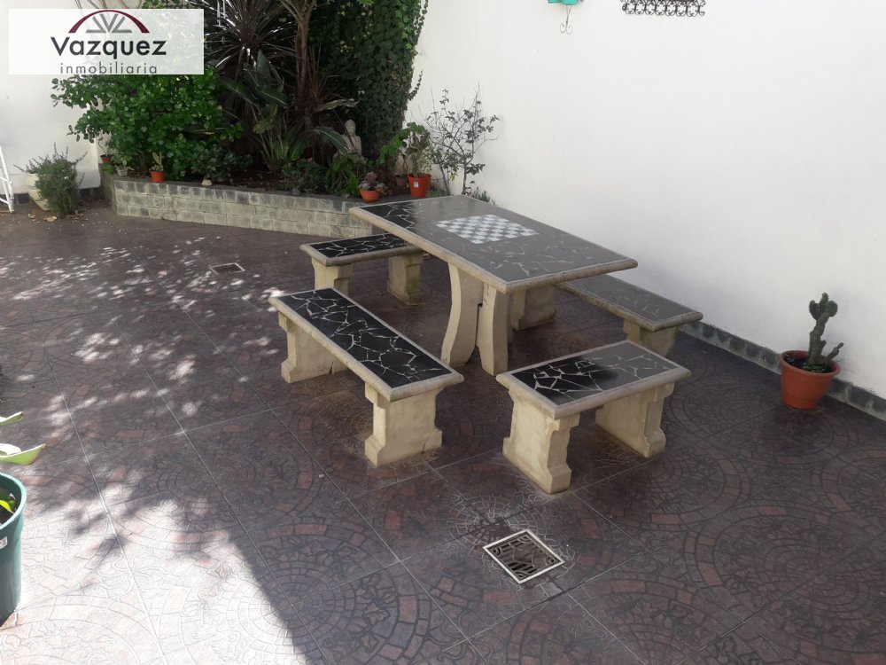 Chalet en Venta Zona II de Miramar. Estado Muy Bueno. 3 Habitaciones. 2 Baños. Apto Crédito
