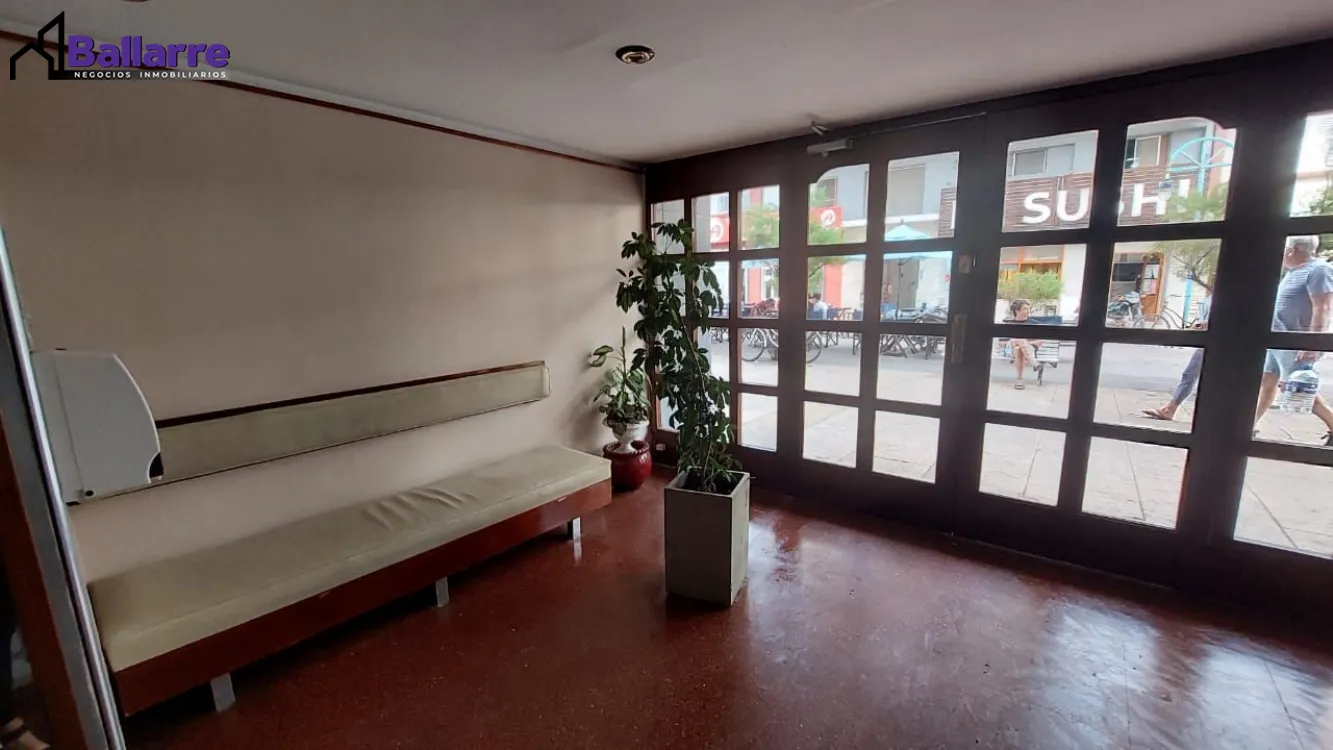 Departamento en Venta Zona I de Miramar. Estado Muy Bueno. 2 Habitaciones. 1 Baño. Apto Crédito