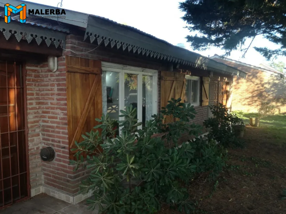 Casa en Venta Parquemar de Miramar. Estado Muy Bueno. 2 Habitaciones. 1 Baño. Apto Crédito