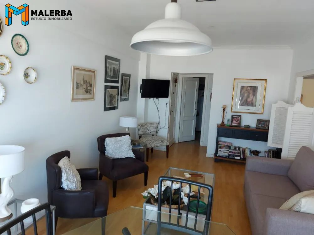Departamento en Venta Zona I de Miramar. Estado Excelente. 3 Habitaciones. 3 Baños. Apto Crédito