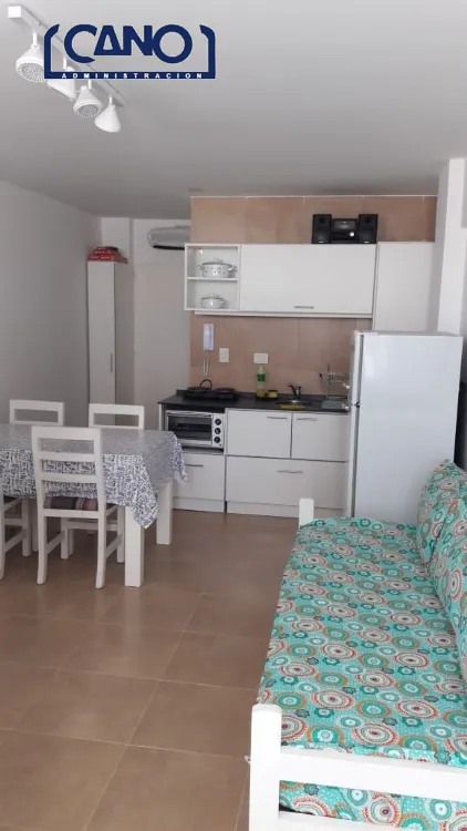 Departamento en Alquiler Temporario Zona I de Miramar. Estado Bueno. 1 Baño. Temporada Verano 2025