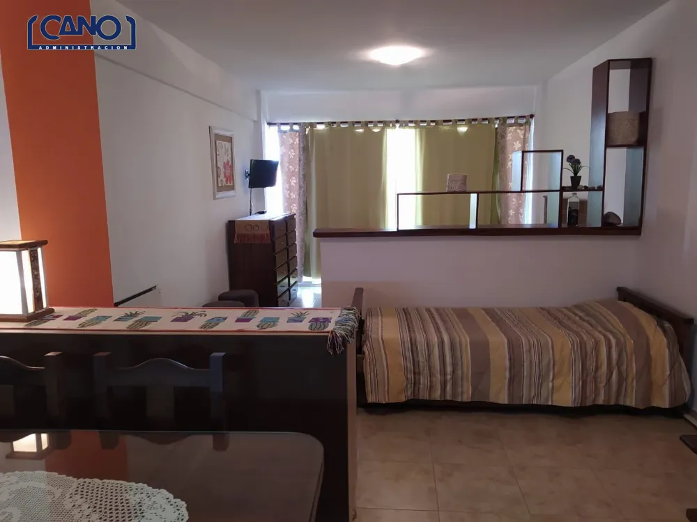 Departamento en Venta Zona I de Miramar. Estado Excelente. 1 Baño.