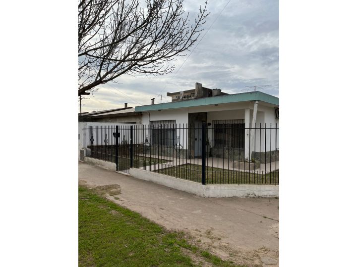 Lamadrid 108