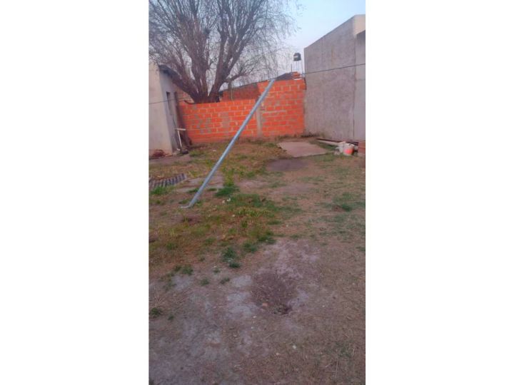 Venta de casa de 3 dormitorios, San Lorenzo.