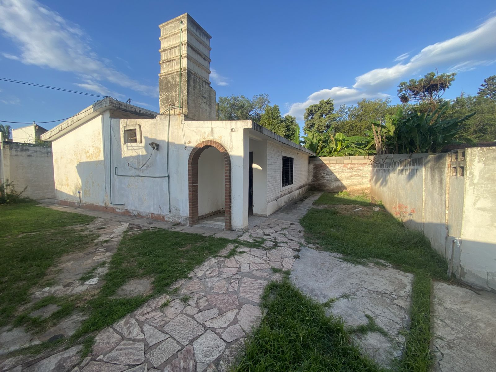 Vendo terreno con dos casas en Cerro Norte