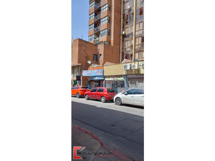 OPORTUNIDAD UNICA!! VENTA LOCAL Pleno centro de Cordoba 85m2