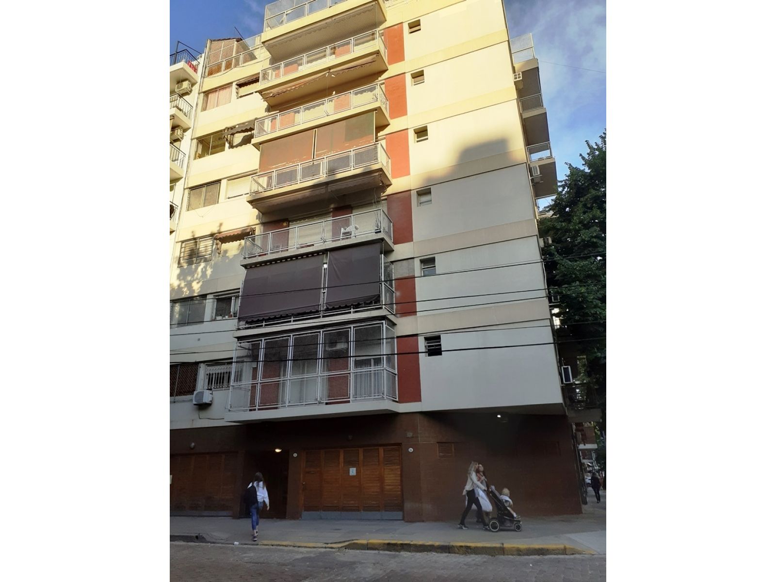 Piso en Venta en Caballito 4 ambientes 3 baños Dep/serv 2 balcones Cochera fija Baulera Excelente ubicacion