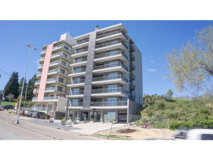 Edificio Meraki I! Depto. de 1 Dormitorio Amoblado c/ Balcón Contrafrente y Vistas a las Colinas! Zona Costanera