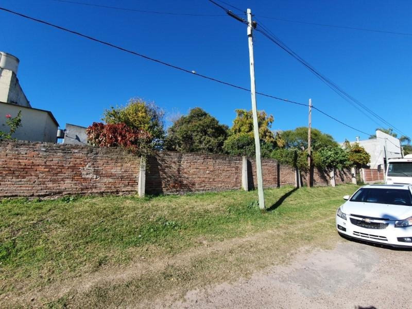 Terreno De 16x25 En Dorrego Y Profesor Sanchez, Parquizado