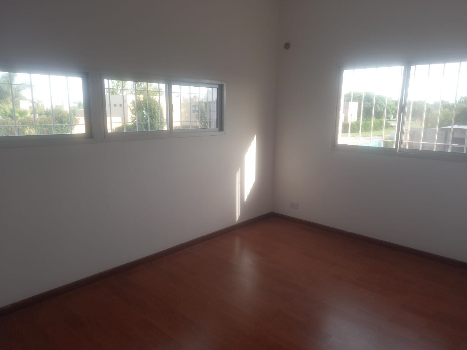 RETASADO! - VENTA - Cantegril, Funes - Casa  de 3 Dormitorios. (UNIDAD 01)