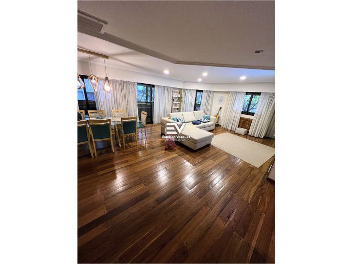 VENTA. NVA CBA. OPORTUNIDAD. POSIBILIDAD CANJE 100% EXCLUSIVO PISO 200MTS PROPIOS + COCHERA c/ Baulera. 4 DORM + 4 BAÑOS.