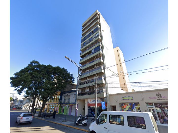 VENTA DEPARTAMENTO DE DOS DORMITORIOS EXCELENTE San Martin 3576.