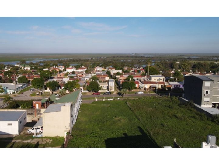 Terreno de 1030m2 con magnífica ubicación! Ideal para desarrollo! Financiación! Bv Rivadavia entre Laprida y Velez Sarsfield
