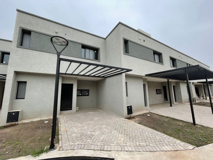 Dúplex 3 dormitorios en Complejo Barrio Fisherton Alquiler