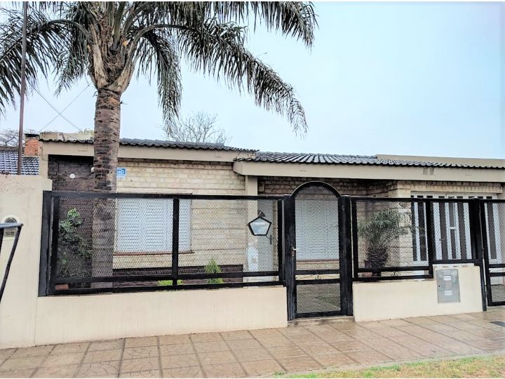 Casa 3 dormitorios - Colón al 300, San Lorenzo