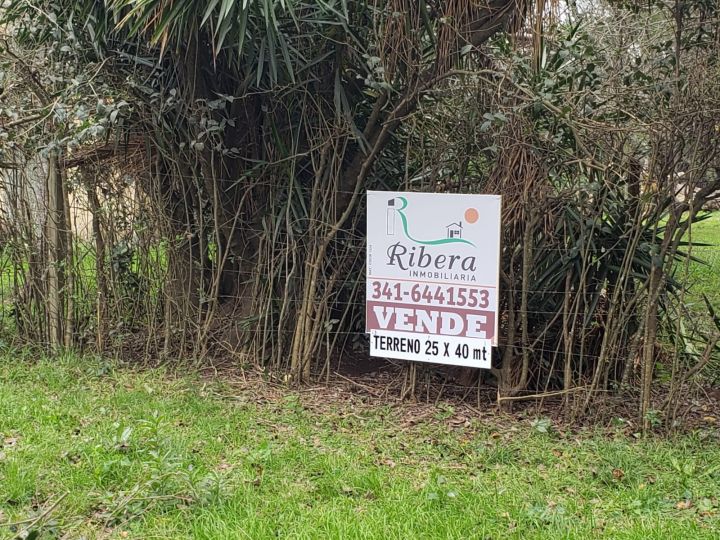 Terreno arbolado en Villa La Ribera cerca del río