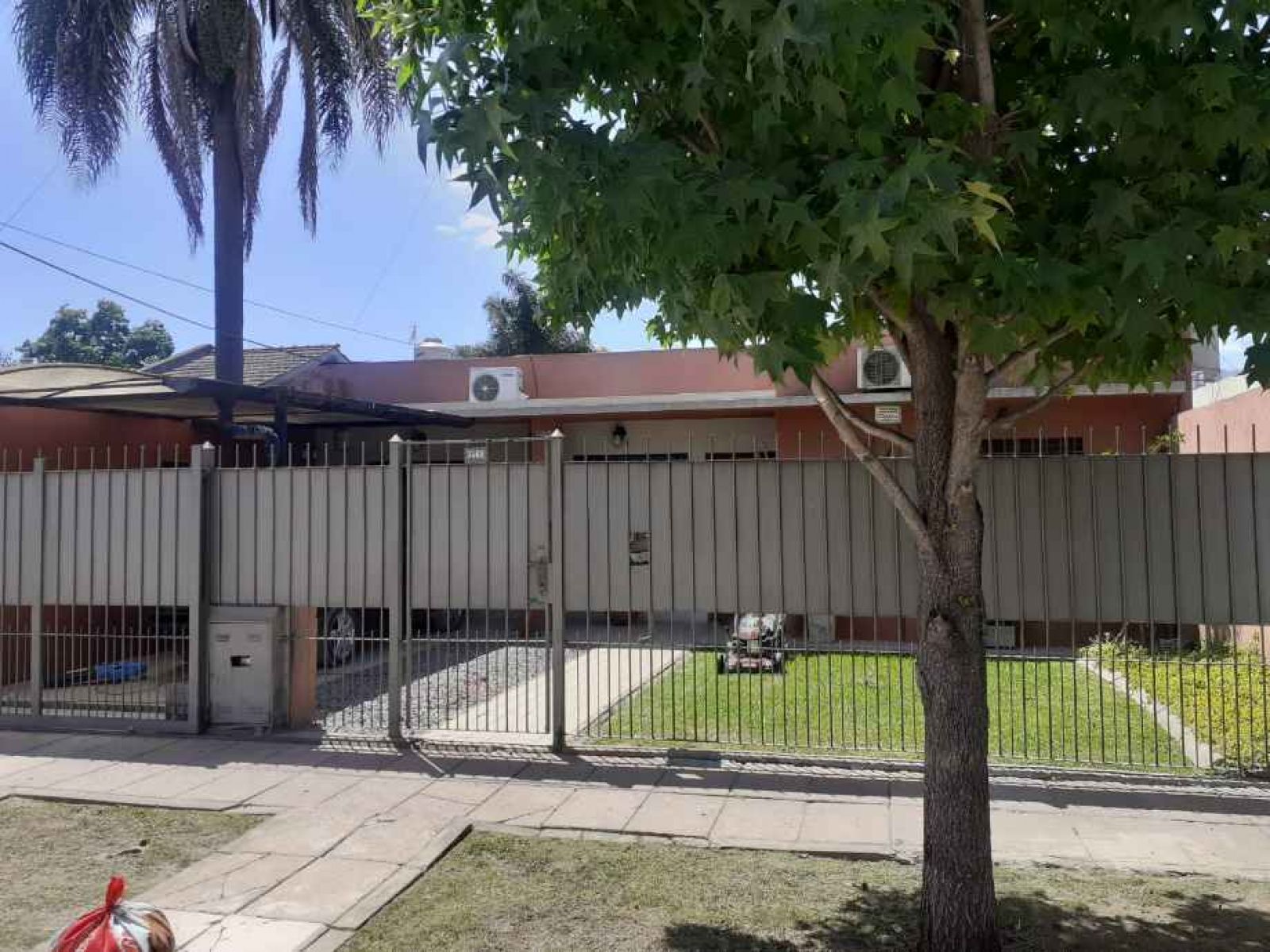 Casa en Venta de 4 Ambientes Sobre lote de 640m2