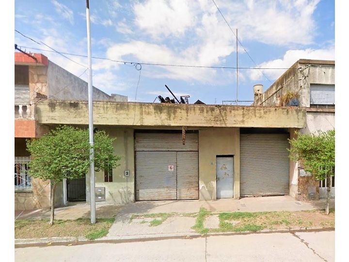 Salón comercial con casa interna - Sarmiento al 500, San Lorenzo