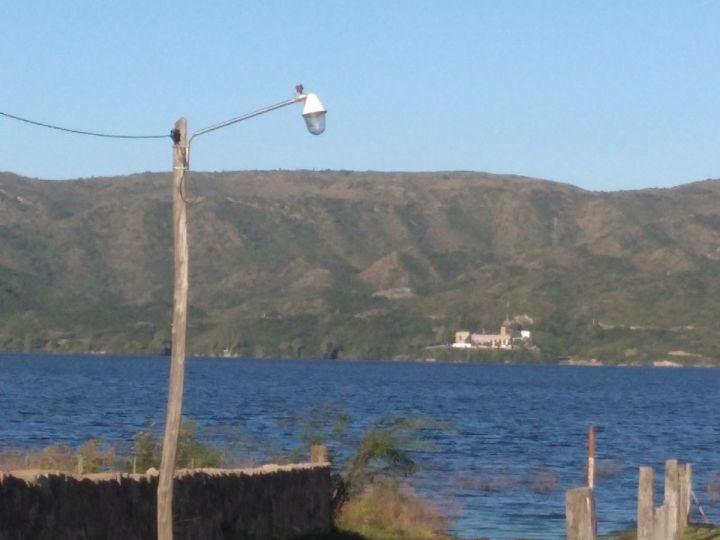 VENDO LOTE EN VILLA LAGO AZUL, A MINUTOS DE CARLOS PAZ ,