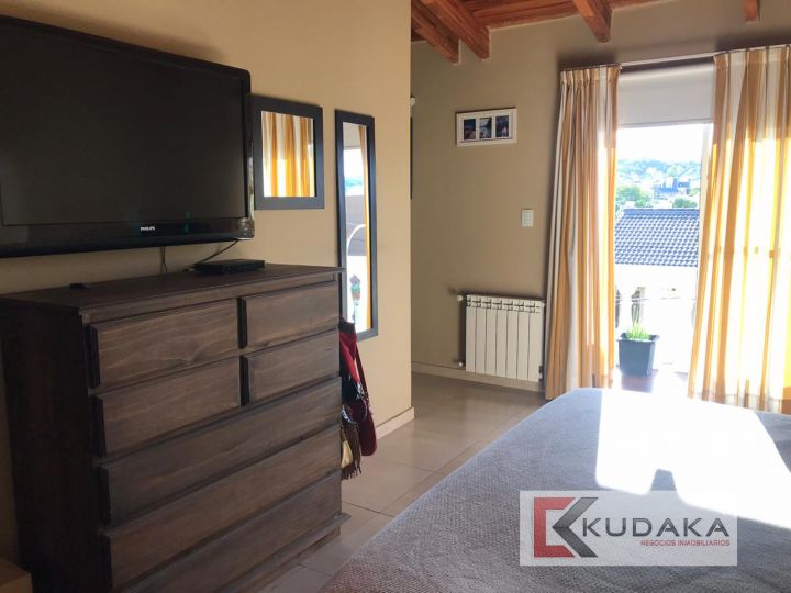 VENTA Casa en barrio cerrado La Estanzuela 1 300m2