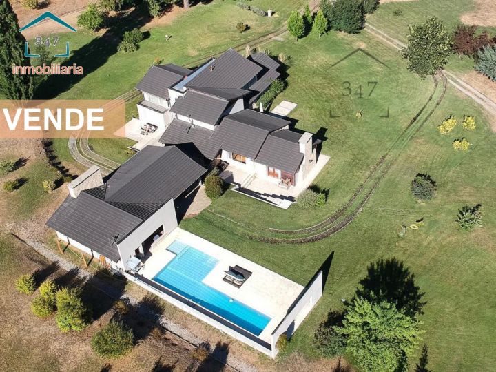 CASA EN VENTA  El Bolson (020)