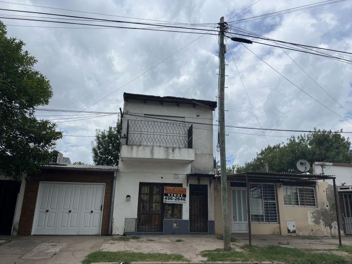 ROLDÁN - ZONA CENTRO- CASA   Y LOCAL COMERCIAL