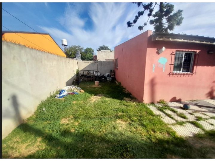 CASA  CON PILETA, DEL VISO, OPORTUNIDAD!!!