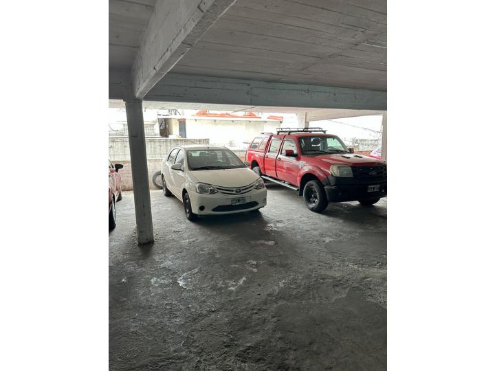 VENTA COCHERA AMPLIA
