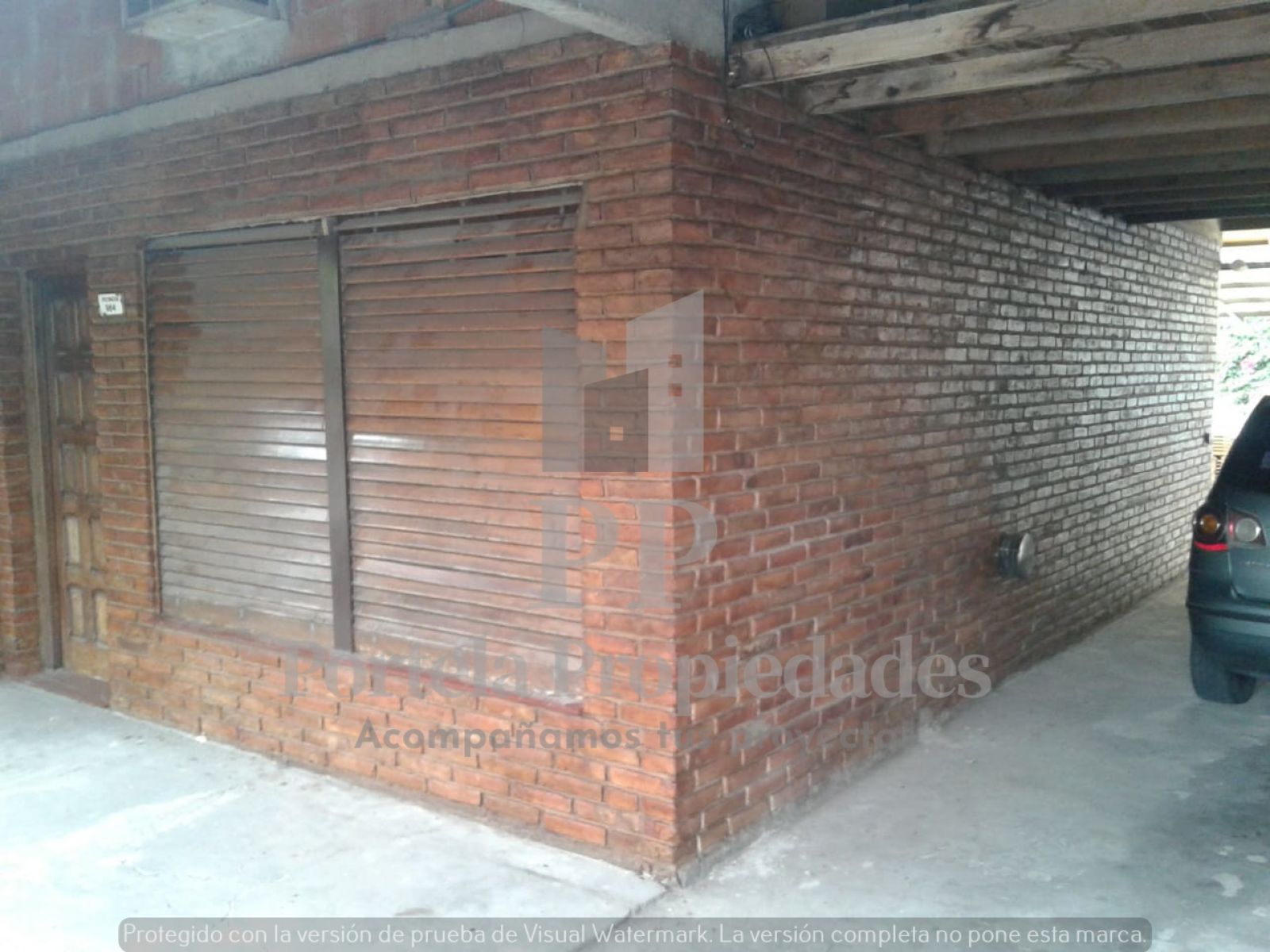 CASA EN CASTELAR SUR