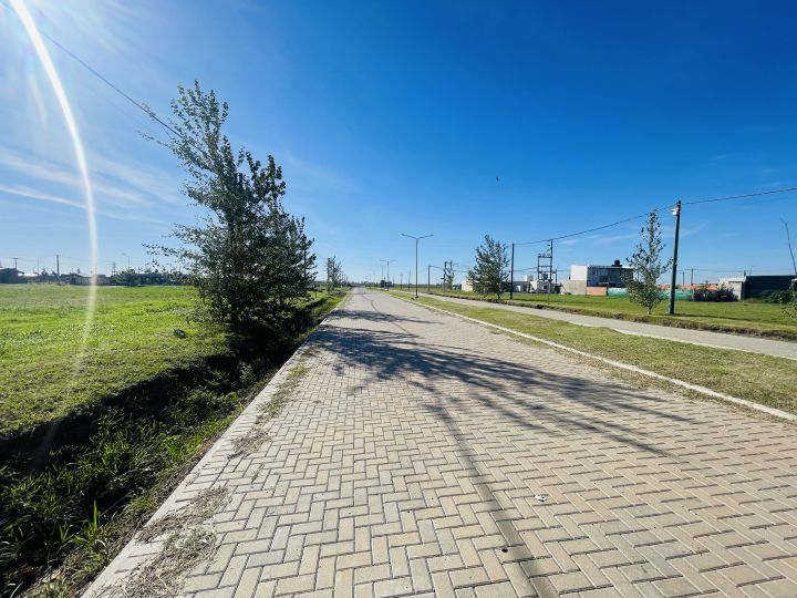 Terreno en Venta Altos de Piñero, sobre Av. Comercial