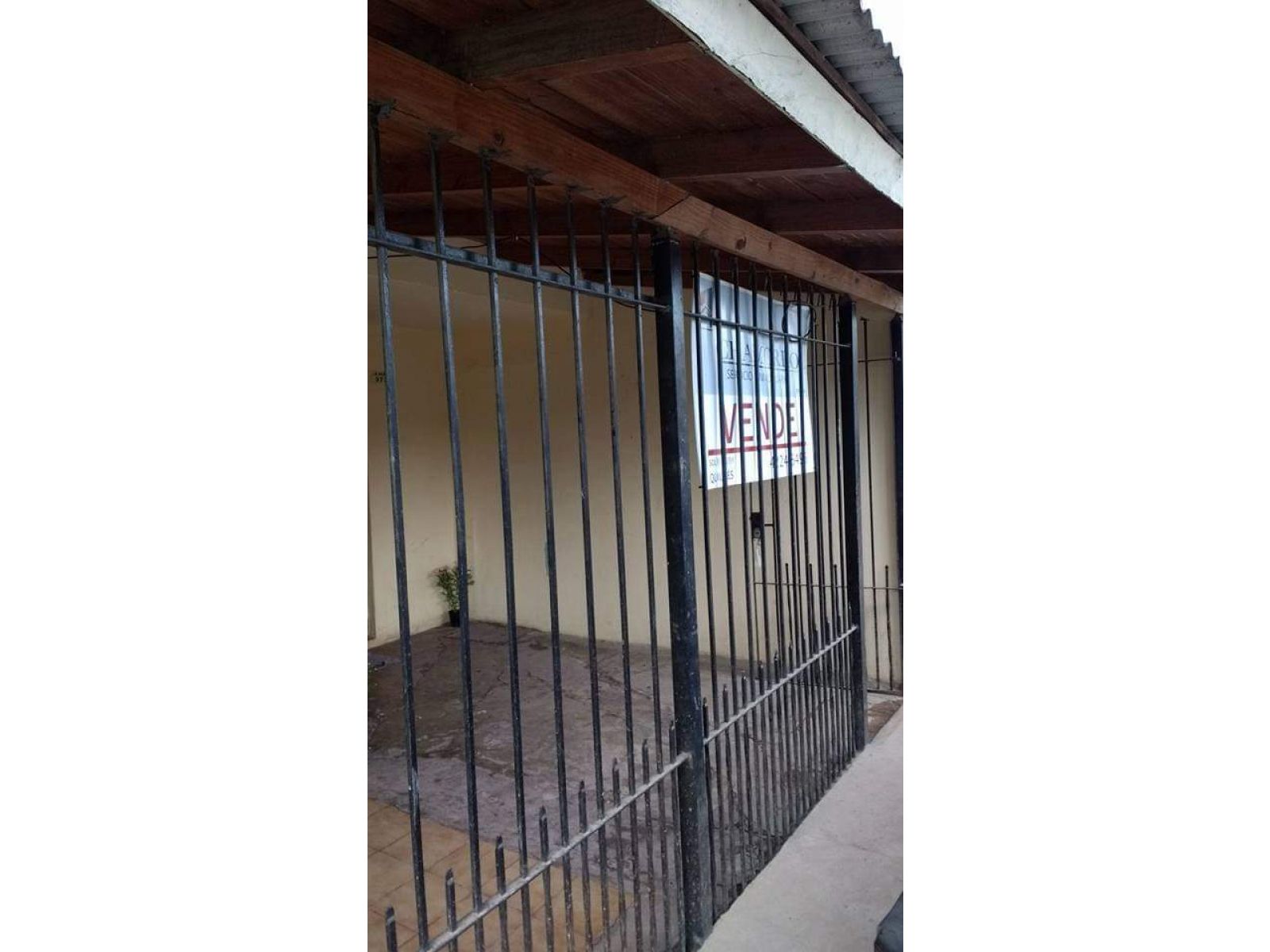 VENTA CASA DE 5 AMBIENTES + DEPTO EN PLANTA BAJA DE 2 AMBIENTES FLORENCIO VARELA