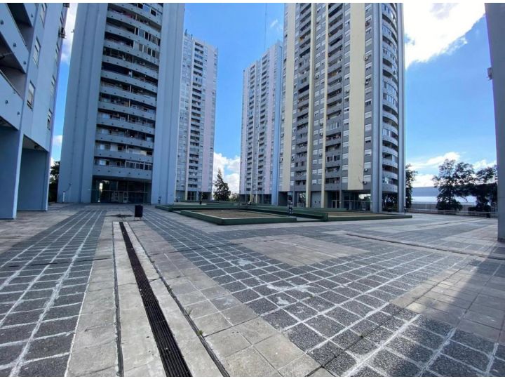 Departamento 2 ambientes con balcón en Avellaneda