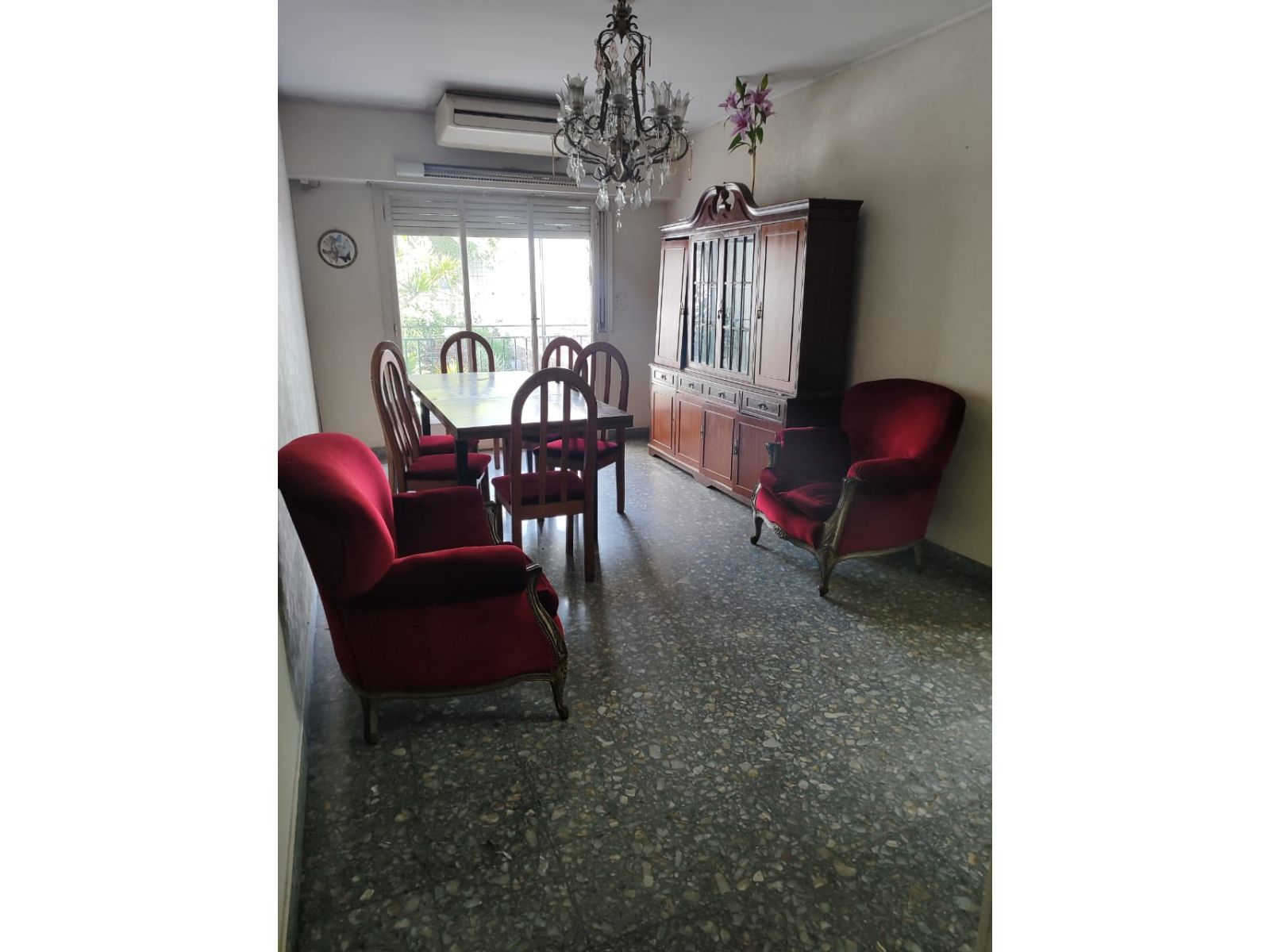 Venta departamento 3 ambientes, flores