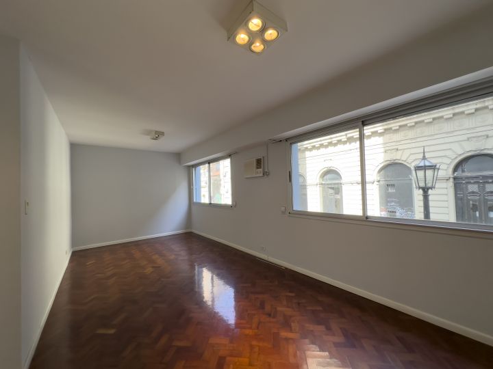 Vendemos impecable casa en excelente ubicación