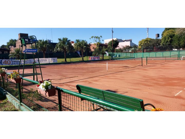 Vendo o permuto Complejo Deportivo de tenis 2000 M2