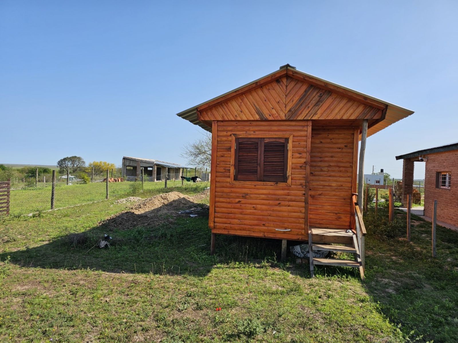 Cabaña sobre amplio terreno y excelentes vistas! 27.000 dólares! Barrio “Lomas del Quinto” Victoria, Entre Ríos