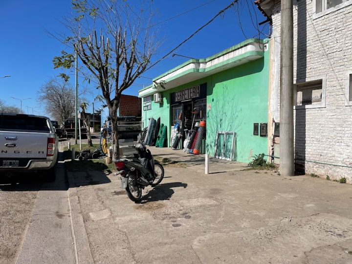 Local comercial comercial con excelente ubicación - Monte