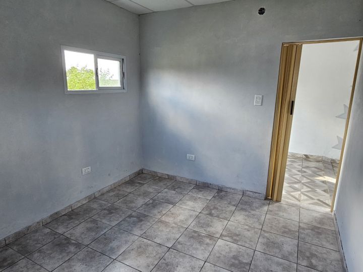 Quinta con pileta en Antelo sobre amplio terreno de 750m2!  2 construcciones!- Antelo, Entre Ríos