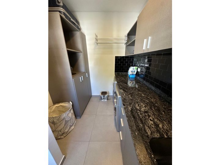 VENTA CASA 3 DORMITORIOS ARROYITO