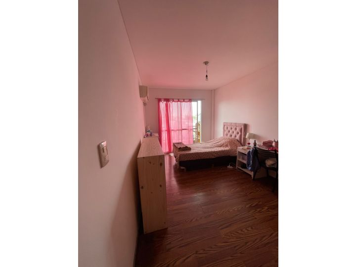 Se vende departamento 2 dormitorios sobre Av Alberdi